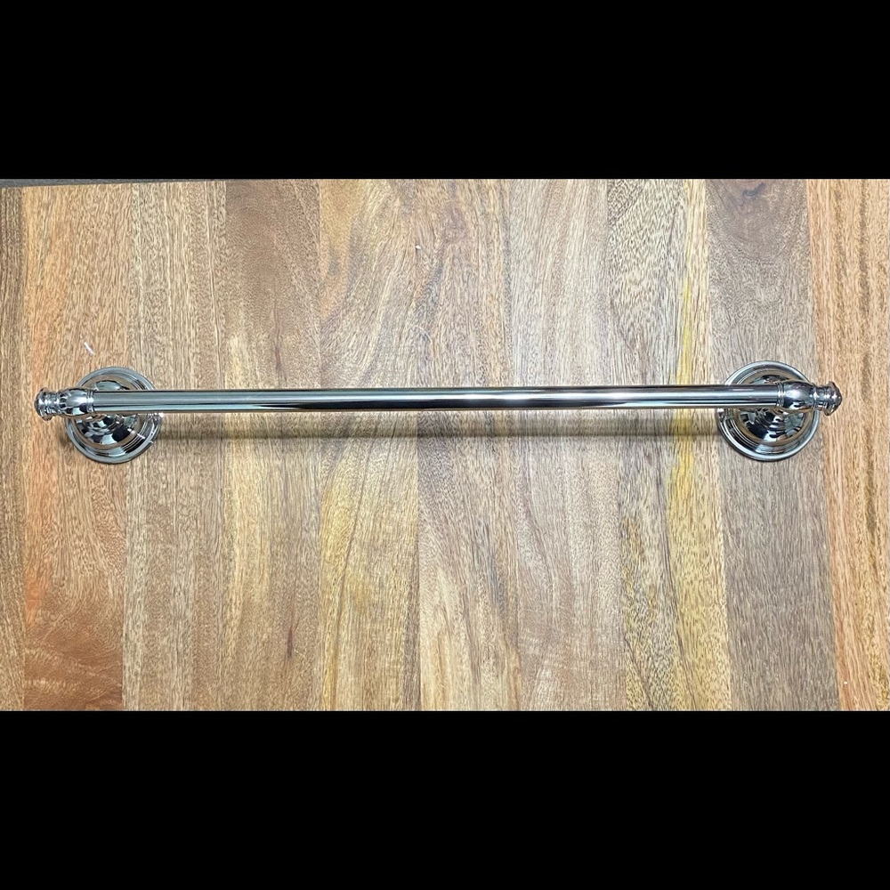 ☀️5/$20 Bathroom Towel Bar.